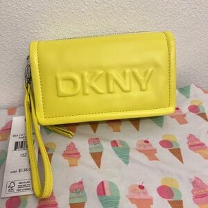 DKNY Brea 3 in 1 Small Crossbody Bag & Wristlet